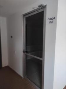 Tranquilo, cómodo, seguro, apartamento en Sabaneta
