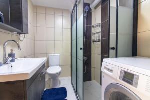 Leafy Views & Light Filled Comfort in Kuzguncuk