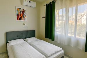 Smart Comfort RoomN2 with Private Bathroom in best Location Beach 250m