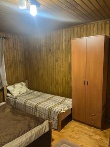 Cottage біля річки