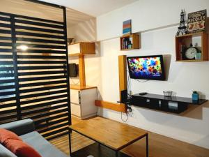 Estudio Moderno en Peña con Balcón y Pileta