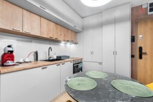 Sunny Grand Chalet Apartment