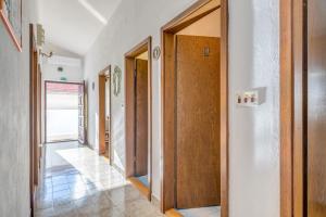 Seafront apt with terrace 4 bedrooms and mooring