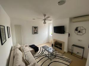 Cozy Town Centre 2 Bed Apartment Close To Historic Landmarks And Great Restaurants