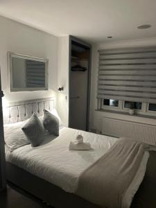 Cozy Town Centre 2 Bed Apartment Close To Historic Landmarks And Great Restaurants