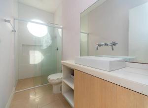 Casa com piscina em condomínio privado em Florianópolis