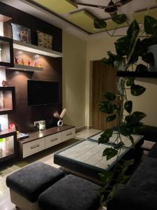 Shivalay - By Safarnama Stays -Nearby Kashi Vishwanath