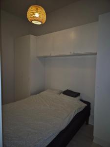 Nice and close to the airport 27m2 app