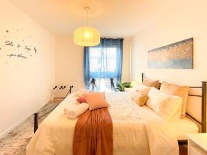 Piazza Garibaldi Terrace Apartment Iseo Center 50m to Lake 2BR