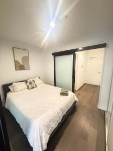 CBD - Pool - Sleeps 4 - Parking