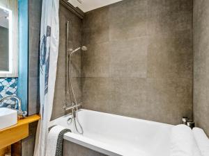 Beautiful studio - private garden, EV, breakfast - Chalet Hug studio