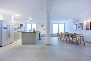 Casa Estrada Da Rocha With Pool