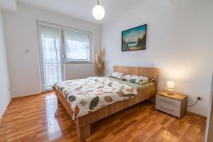 Charming & Spacious 2 Bedroom Apartment with a Gorgeous 8th-floor view