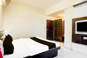 Super Collection O Maninagar Formerly Park Land