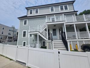 2BR Lower Garden-Level Apt 20min