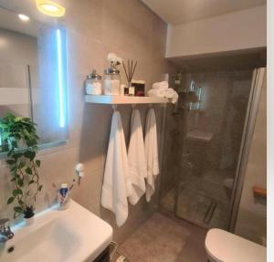 Miramare Cosy appartement pied dans leau avec piscine