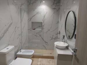 VILLAROBLES bosque y playa