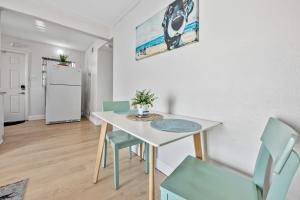 Waterfront Fishing Pier Walk to Beach