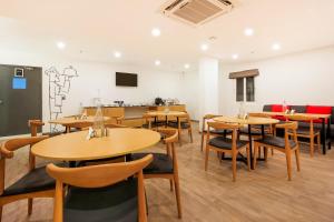 Super Townhouse THE CINCO HOTEL NEAR ESI HOSPITAL ( SR NAGAR)