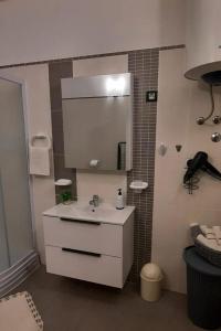 Apartments with parking space Skrbcici, Krk - 25009