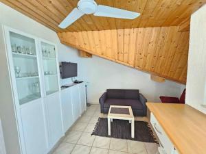 Apartment in Novi Vinodolski 54939