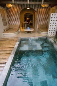 Halina Villa with pool