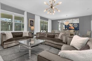 8 Bedroom & Theme Rooms For Kids In Storey Lake home