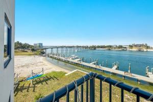 Wind Drift N 211-Bayfront-Beach Access-Boat Slips