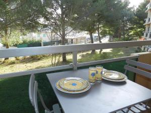 Studio à Bormes-les-Mimosas avec balcon et parking privatif - FR-1-251-886