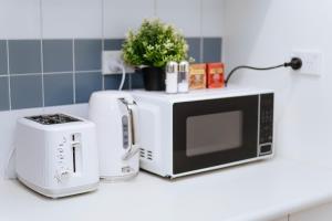 Peaceful 2bedroom w sofabed Parking available