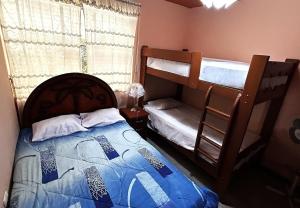 Encanto azul Jardín, Parrilla y juegos