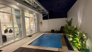 Villa Heart singakerta with a rice fields view