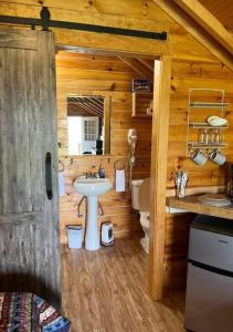 Scenic Bear Cabin - Near Cherohala Skyway & Rivers