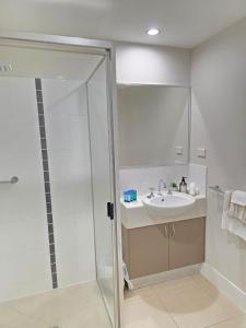 Allure at The Edge 3brm luxury apartment with coffee machine and 2 pools!