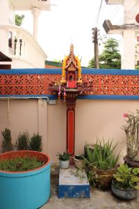 Urban Oasis Studio with Bathtub & Garden - Vientiane Centre