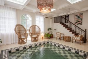 MiraNamin Nest ROSAL - Garden View Suite in Unique Historic Estate with Indoor Plunge Pool, Self-Service Breakfast, Guest Kitchen