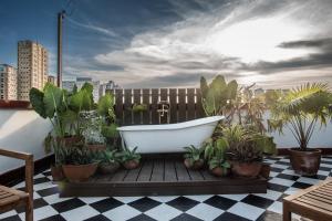 MiraNamin Nest LANTANA - Luxury Suite in Unique Historic Home with Garden Access, Indoor Plunge Pool, Self-Service Breakfast, Rooftop, Bathtub, Private Kitchen