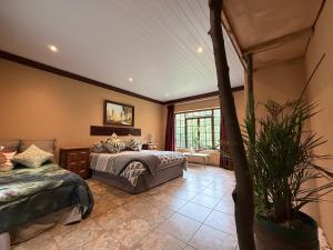 Honeypot Fly Fishing Eco Chalet