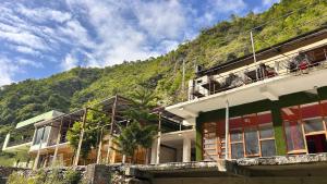 Black Pearl River Side Rooms