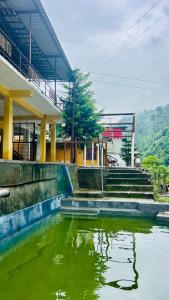 Black Pearl River Side Rooms