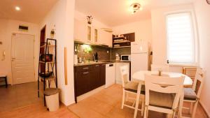 Williams apartments - sixth large apartment