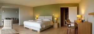 Hotels Logis Le Chateau de Sable : photos des chambres