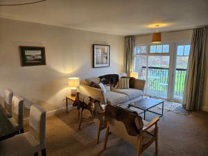 Carlisle Stunning 2 Bed Appt with Parking 5 mins J42 M6