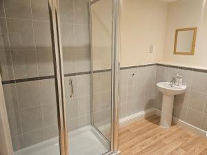 Carlisle Stunning 2 Bed Appt with Parking 5 mins J42 M6