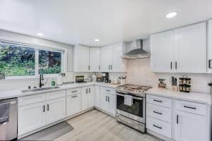 493- Grandeur Family Home AC & Patio near Meta & Stanford