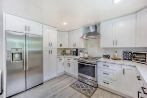 601-Lavish Family Home w AC & Patio near Meta & Stanford