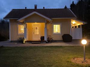 Talo Merikarvian keskustassa lähellä Merta!