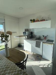 Studio cocoon avec vue sur le Beaujolais