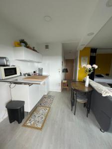 Studio cocoon avec vue sur le Beaujolais