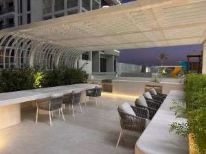 Dubai corner at Westwood Imtiaz 1BR apartment